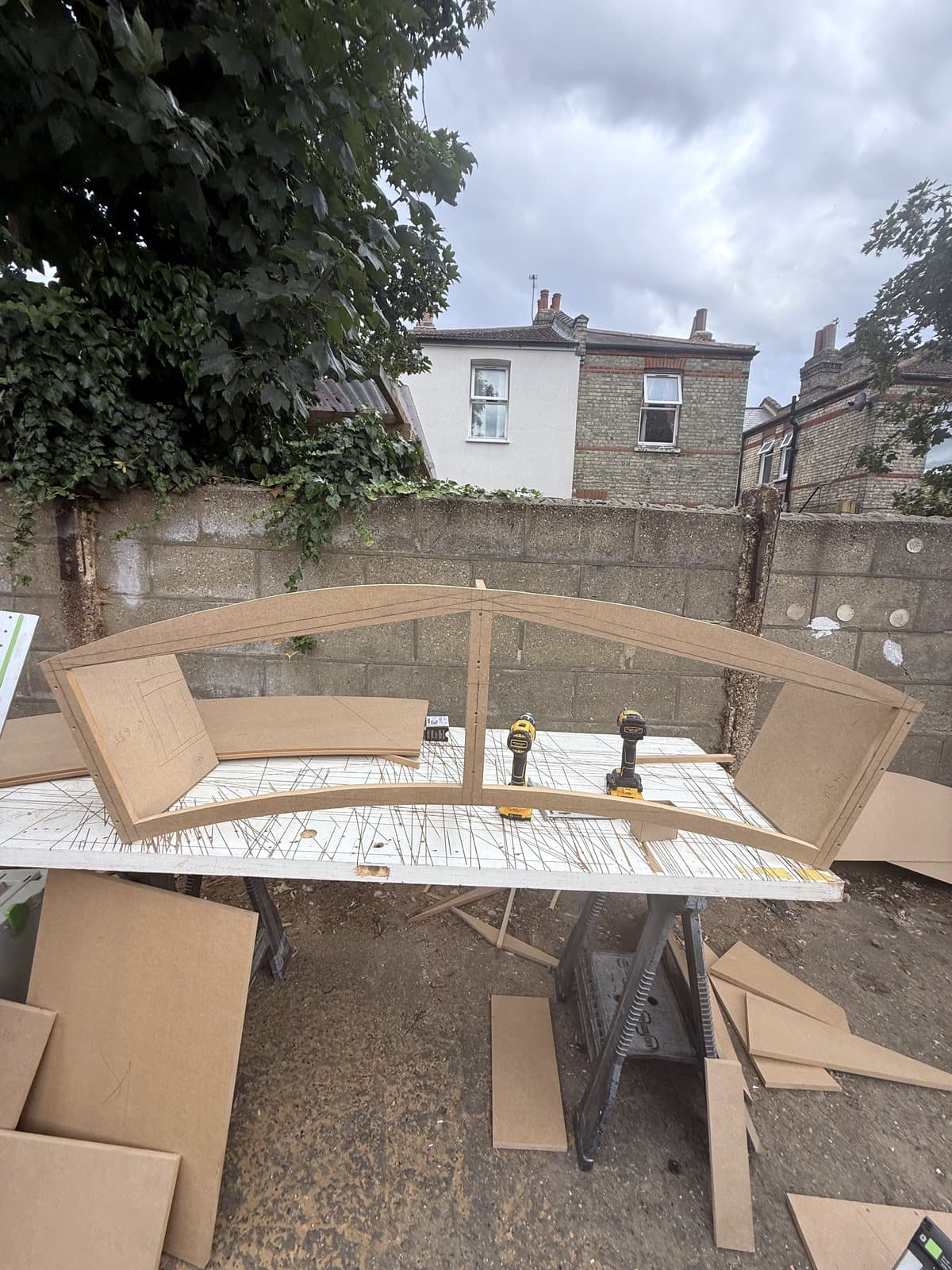Curved frames joined up