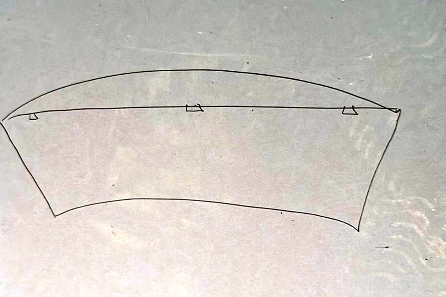 Hand sketch of the curve of the seat