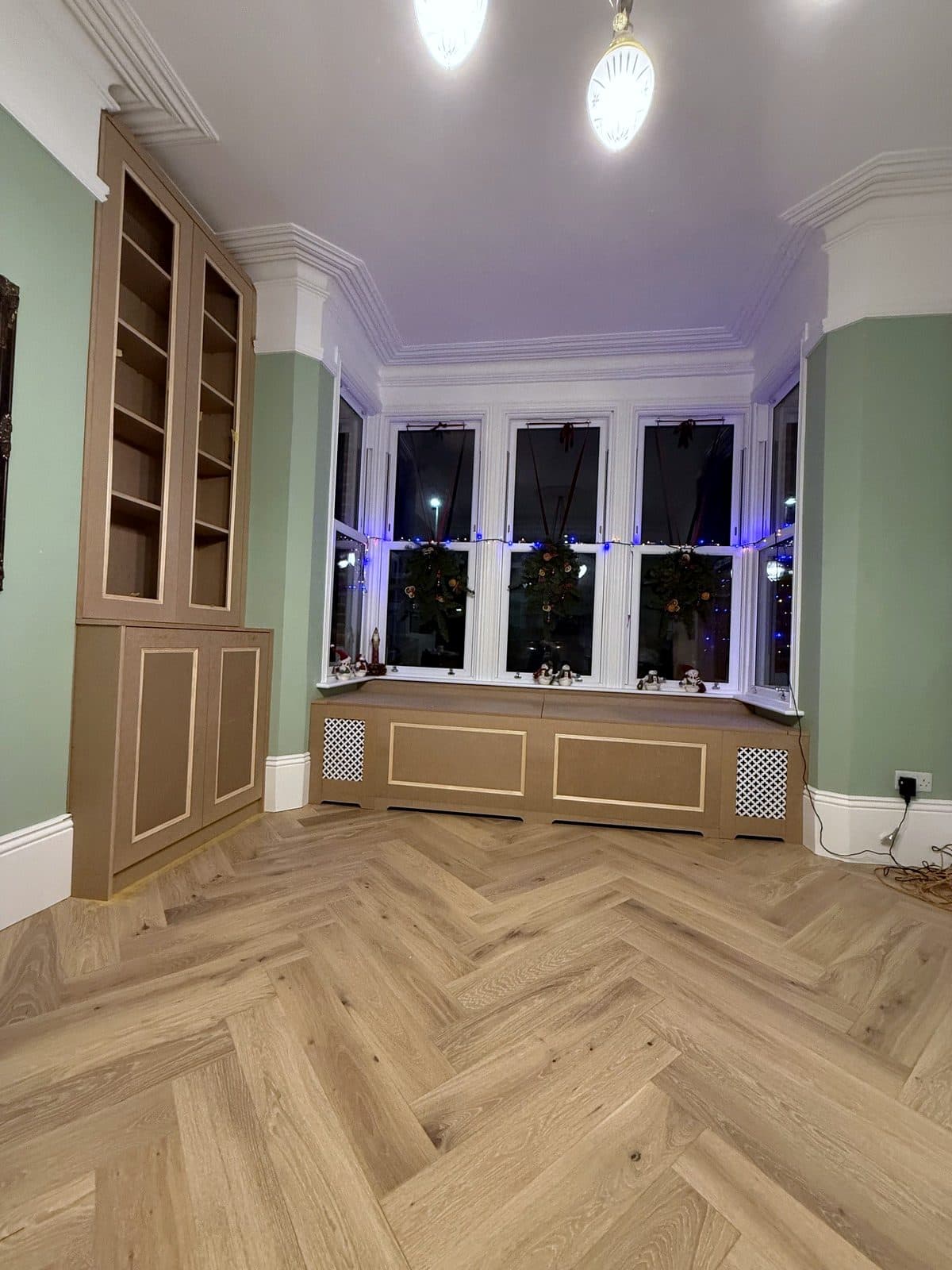 The bay and the alcove cabinet together