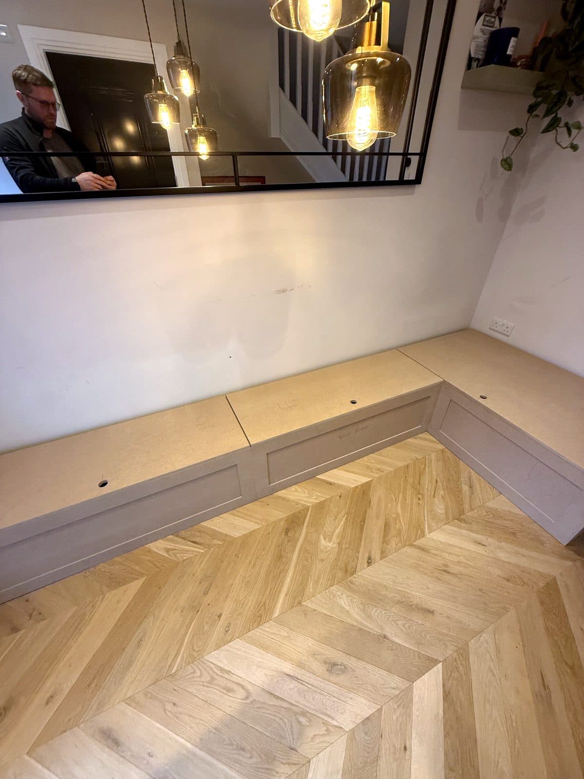 The finished bench seen from the same side as the drawing
