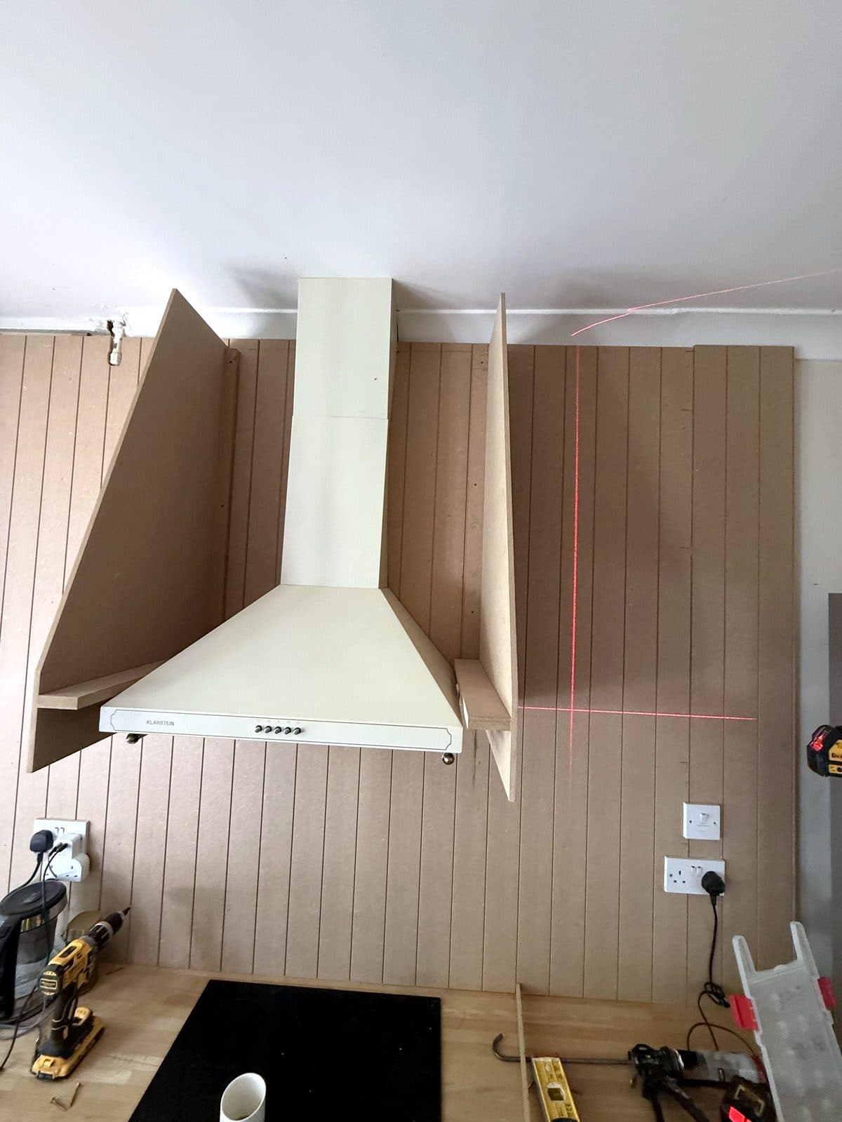 Frame built round the extractor