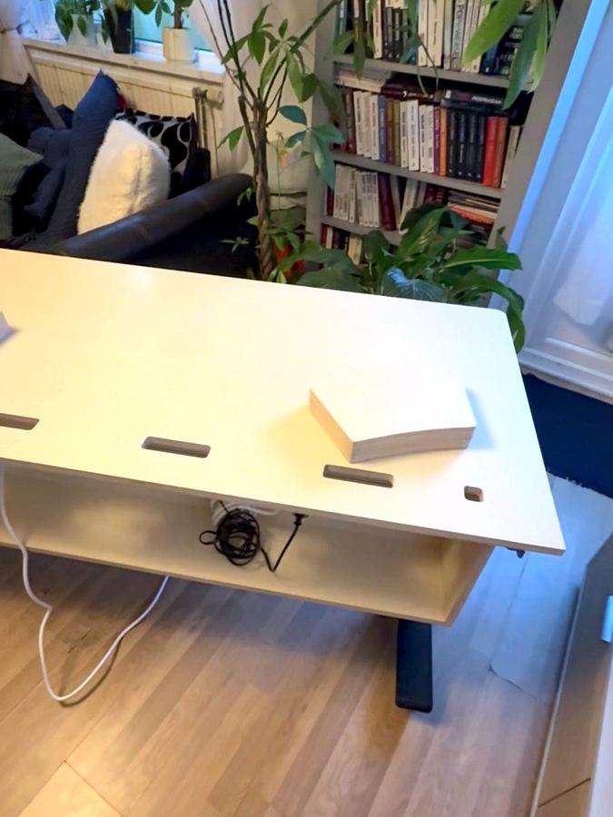 The desk in the room