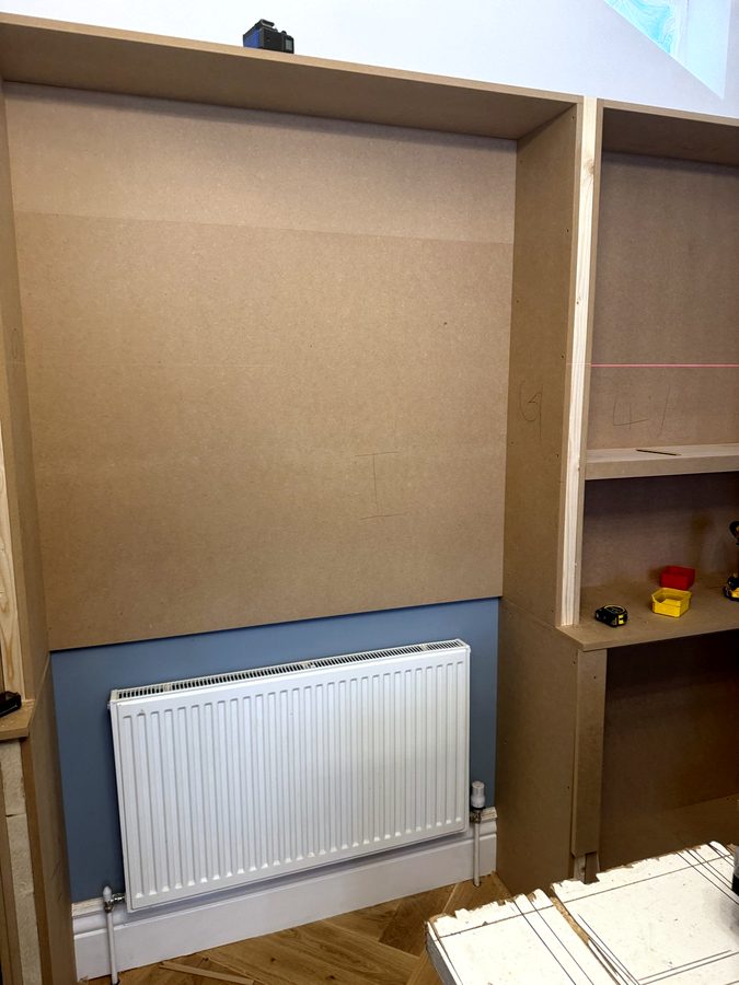 Framing round the radiator